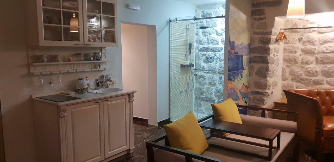 Apartmani Armonia เปราสต์ ภายนอก รูปภาพ